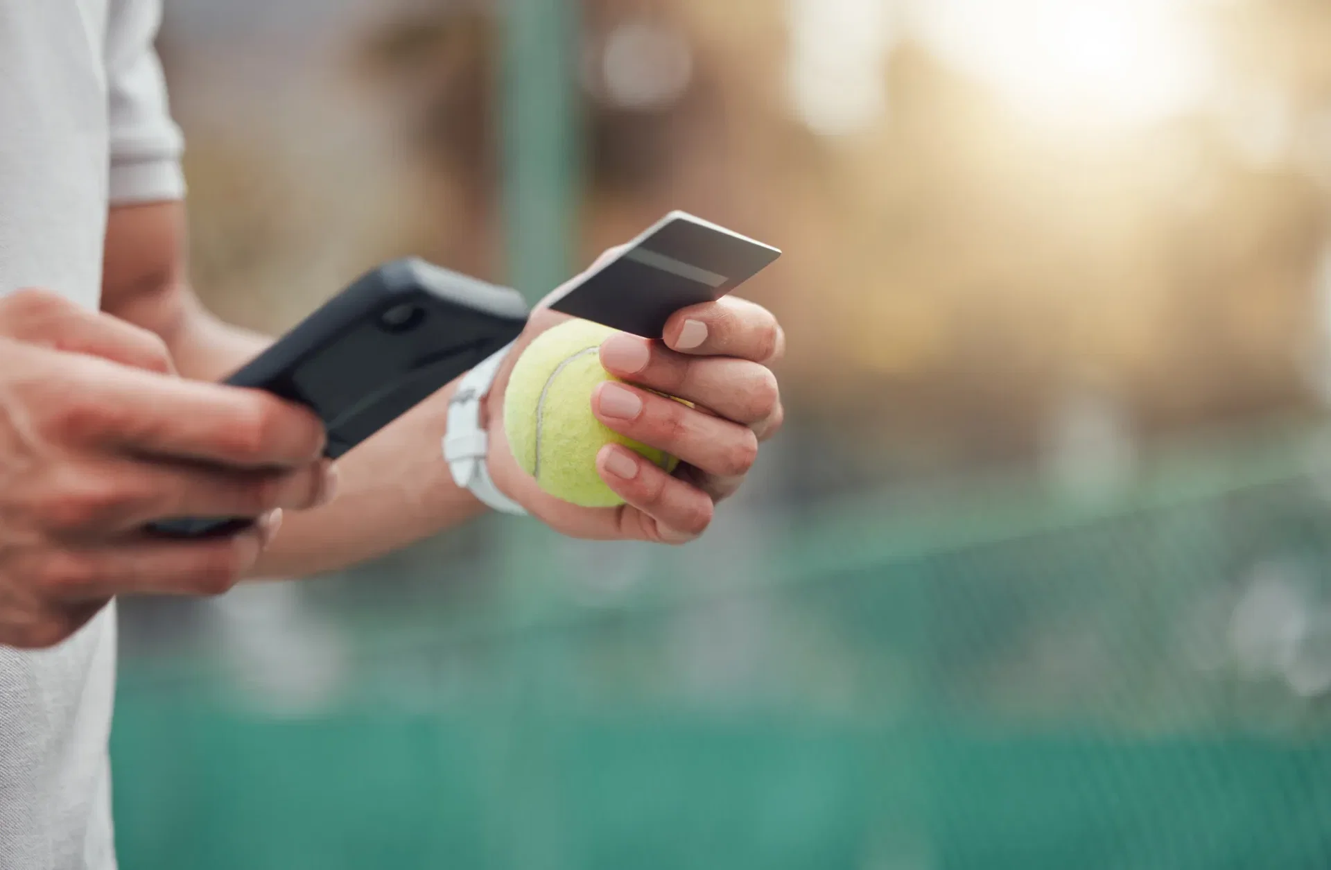 Kontakt aufnehmen Übersicht Courts Padel Minispielfelder