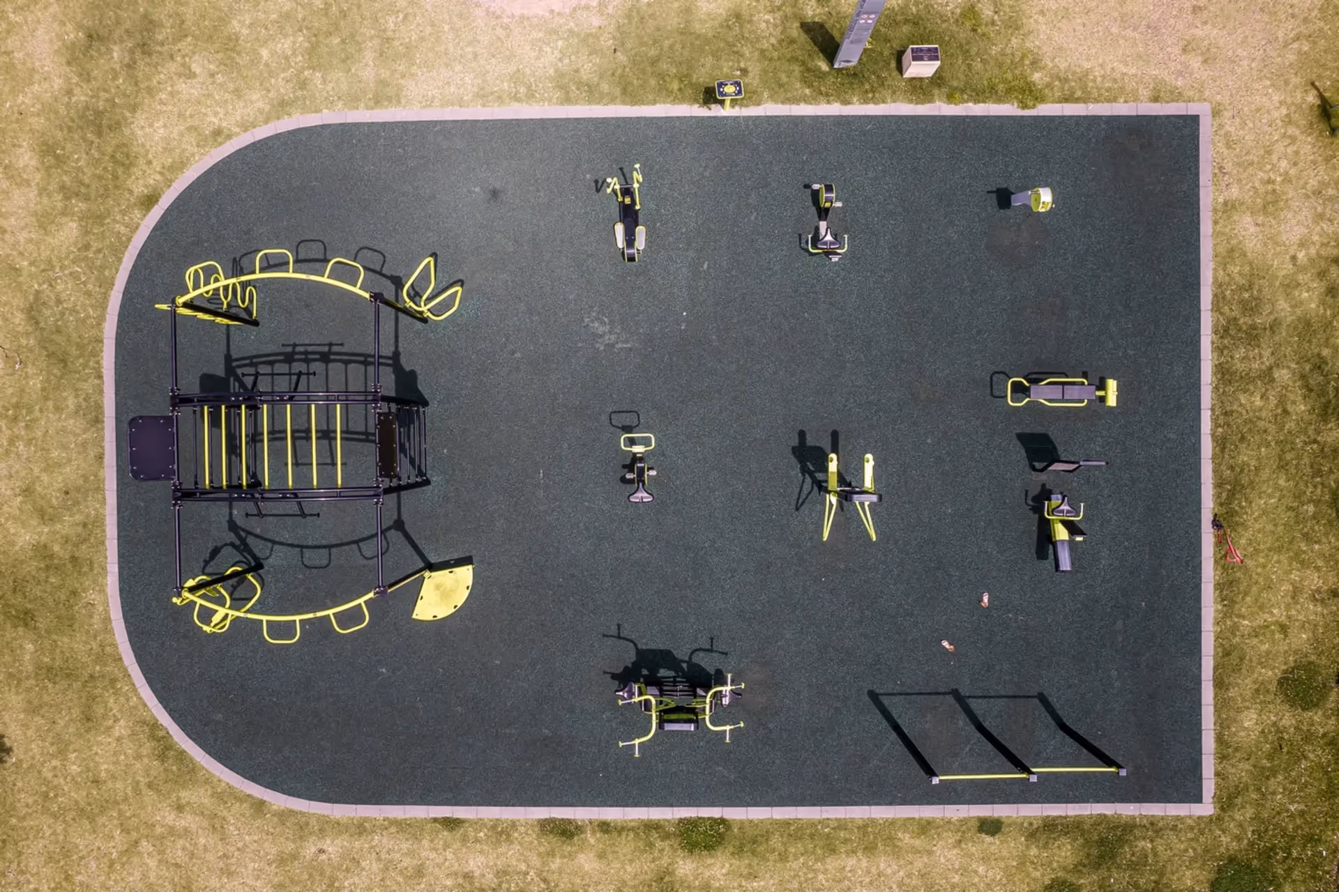 Top view of synthetic surface Calisthenics